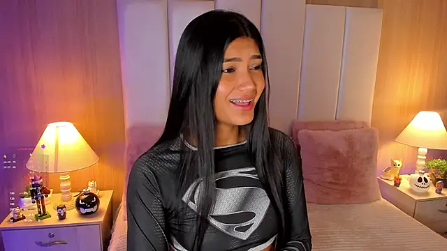 Snapshot of CaseyPiierce chatting on October 7, 2025, 8:21 pm CaseyPiierce online show from October 7, 2025, 8:21 pm