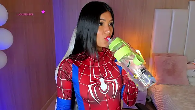 Snapshot of CaseyPiierce chatting on October 22, 2025, 7:35 pm CaseyPiierce online show from October 22, 2025, 7:35 pm