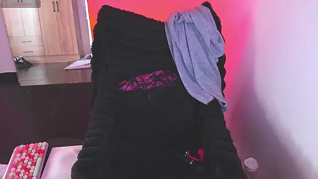 bonnie moon  online show from February 27, 2026, 6:08 pm