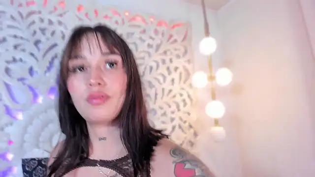 Kayla stern  online show from December 13, 2025, 8:04 pm