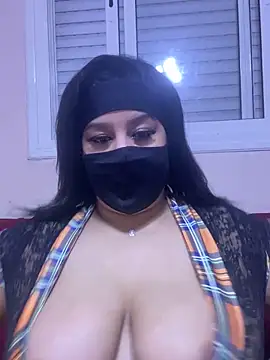 Snapshot of mari_layali chatting on March 6, 2025, 10:36 pm mari layali online show from March 6, 2025, 10:36 pm