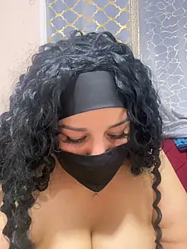 Snapshot of mari_layali chatting on October 19, 2025, 1:08 am mari layali online show from October 19, 2025, 1:08 am