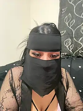 Snapshot of mari_layali chatting on July 16, 2026, 10:40 pm mari layali online show from July 16, 2026, 10:40 pm
