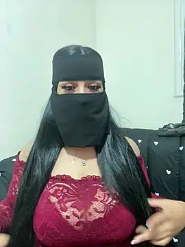 Snapshot of mari_layali chatting on July 17, 2026, 10:18 pm mari layali online show from July 17, 2026, 10:18 pm