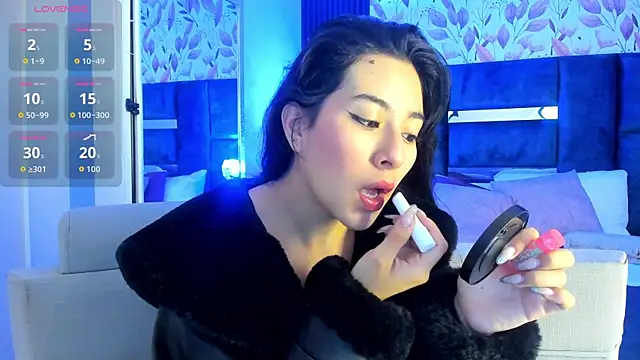 Susa1userma  online show from April 30, 2026, 11:17 am