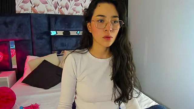 Snapshot of Susa1userma_ chatting on June 16, 2026, 11:43 am Susa1userma online show from June 16, 2026, 11:43 am