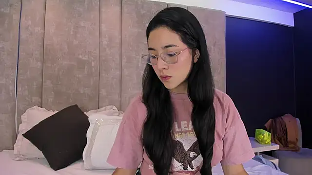 Snapshot of Susa1userma_ chatting on May 9, 2026, 11:35 am Susa1userma online show from May 9, 2026, 11:35 am
