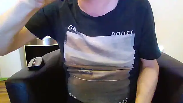 Snapshot of Minm666 chatting on December 19, 2024, 6:45 am Minm666 online show from December 19, 2024, 6:45 am