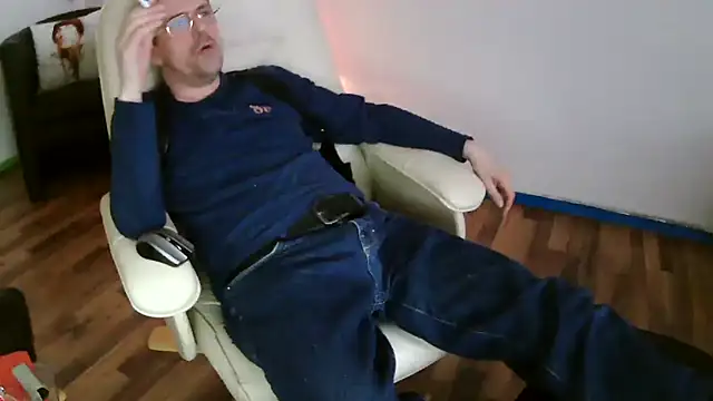 Snapshot of Minm666 chatting on March 12, 2025, 4:56 pm Minm666 online show from March 12, 2025, 4:56 pm