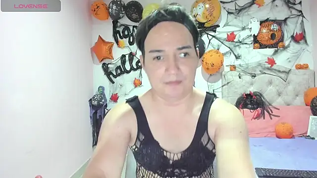 Snapshot of tania_lucia1 chatting on October 24, 2025, 4:00 am tania lucia1 online show from October 24, 2025, 4:00 am