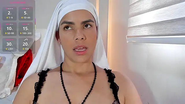 Snapshot of ClaraMariaMon chatting on November 12, 2025, 5:39 pm ClaraMariaMon online show from November 12, 2025, 5:39 pm