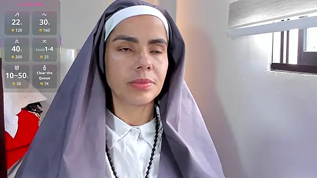 Snapshot of ClaraMariaMon chatting on October 13, 2025, 6:31 pm ClaraMariaMon online show from October 13, 2025, 6:31 pm