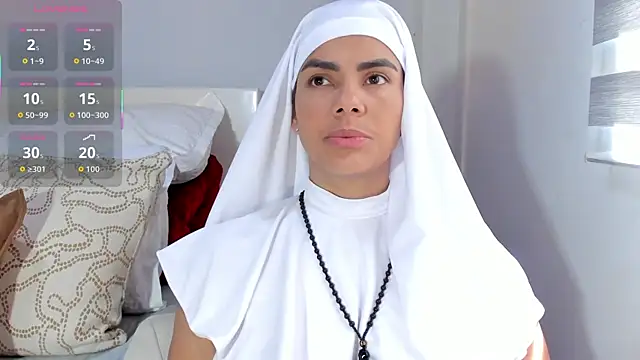 Snapshot of ClaraMariaMon chatting on October 9, 2025, 3:45 pm ClaraMariaMon online show from October 9, 2025, 3:45 pm