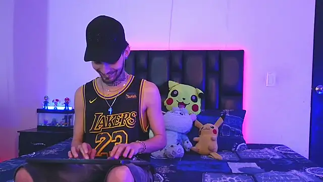 Snapshot of Brutal_Sex_Fucking chatting on October 14, 2025, 11:14 pm Brutal Sex Fucking online show from October 14, 2025, 11:14 pm