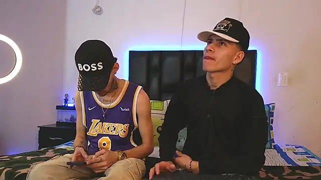 Snapshot of Brutal_Sex_Fucking chatting on October 22, 2025, 10:41 pm Brutal Sex Fucking online show from October 22, 2025, 10:41 pm