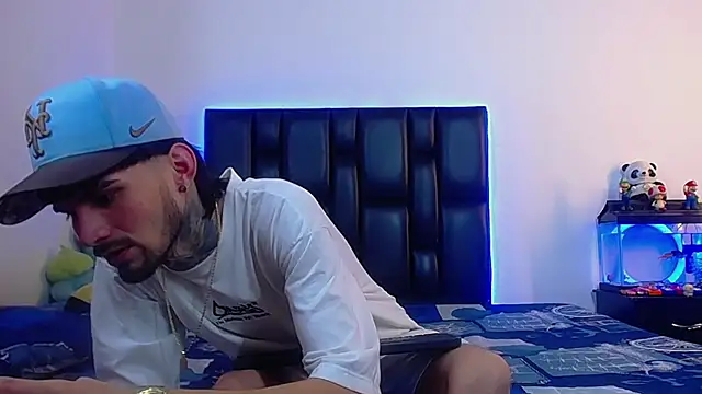 Snapshot of Brutal_Sex_Fucking chatting on June 17, 2026, 10:41 pm Brutal Sex Fucking online show from June 17, 2026, 10:41 pm