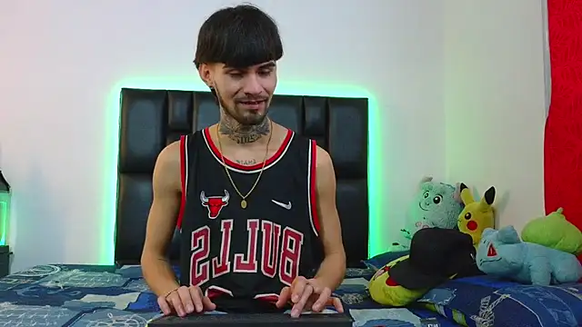Snapshot of Brutal_Sex_Fucking chatting on June 6, 2026, 7:30 pm Brutal Sex Fucking online show from June 6, 2026, 7:30 pm
