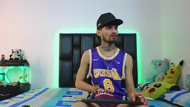 Snapshot of Brutal_Sex_Fucking chatting on June 12, 2026, 11:13 pm Brutal Sex Fucking online show from June 12, 2026, 11:13 pm