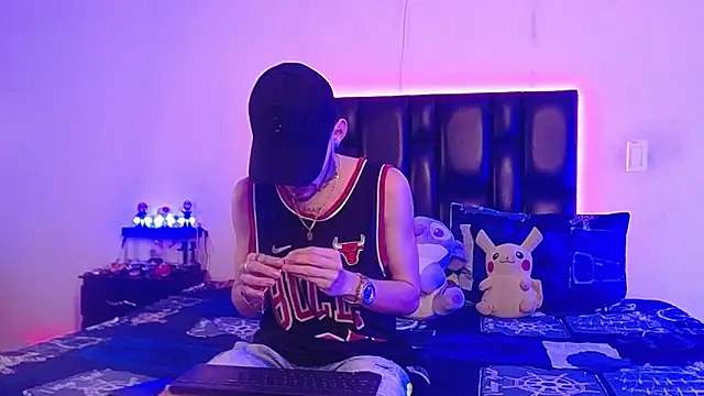 Snapshot of Brutal_Sex_Fucking chatting on November 24, 2025, 9:59 pm Brutal Sex Fucking online show from November 24, 2025, 9:59 pm