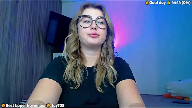 Snapshot of SuchCute chatting on November 23, 2025, 3:05 am SuchCute online show from November 23, 2025, 3:05 am