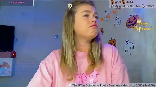 Snapshot of SuchCute chatting on October 25, 2025, 2:33 am SuchCute online show from October 25, 2025, 2:33 am