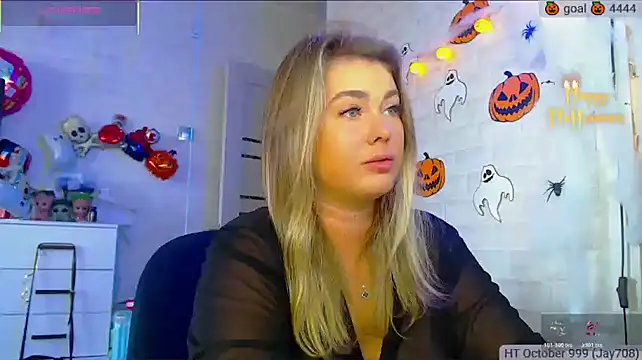 Snapshot of SuchCute chatting on October 19, 2025, 4:04 am SuchCute online show from October 19, 2025, 4:04 am