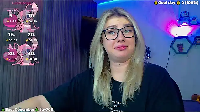 Snapshot of SuchCute chatting on December 14, 2025, 2:40 am SuchCute online show from December 14, 2025, 2:40 am