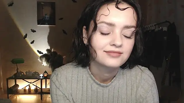 Snapshot of CuteRuby99 chatting on October 31, 2025, 3:19 pm CuteRuby99 online show from October 31, 2025, 3:19 pm