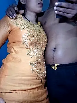 Snapshot of Desisumana chatting on February 23, 2025, 12:48 pm Desisumana online show from February 23, 2025, 12:48 pm