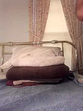 Snapshot of bigballs9 chatting on February 28, 2025, 9:44 pm bigballs9 online show from February 28, 2025, 9:44 pm