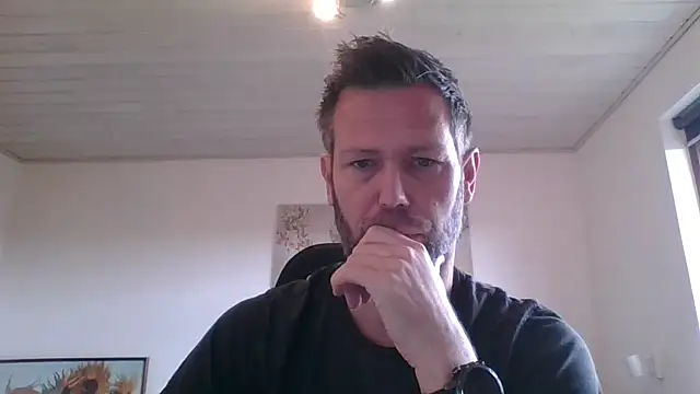 Snapshot of Gotta1 chatting on October 11, 2025, 9:32 am Gotta1 online show from October 11, 2025, 9:32 am