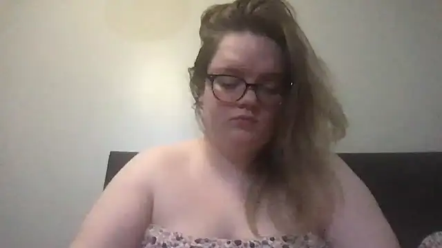 honeyyy24 online show from January 11, 2026, 7:10 pm