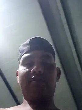 Snapshot of travieso2893 chatting on March 28, 2026, 2:23 am travieso2893 online show from March 28, 2026, 2:23 am