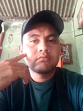 travieso2893 online show from February 5, 2025, 2:48 pm