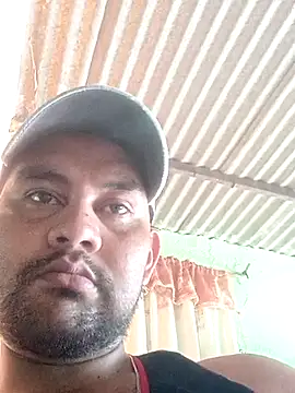 Snapshot of travieso2893 chatting on April 8, 2026, 4:41 pm travieso2893 online show from April 8, 2026, 4:41 pm