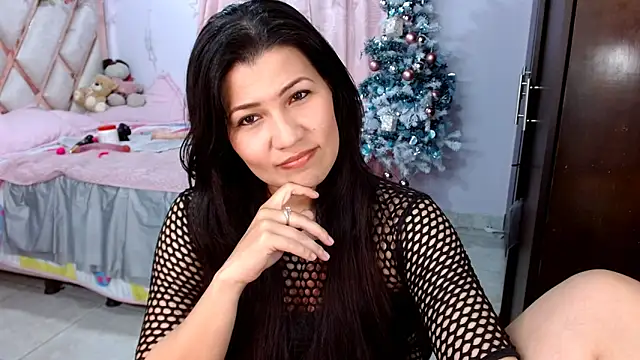 nahomi star model online show from December 14, 2024, 2:33 am