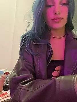 whitemoon69 online show from December 10, 2024, 1:43 am