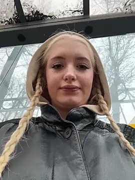 Snapshot of Milkyy_wway chatting on November 18, 2025, 6:39 am Milkyy wway online show from November 18, 2025, 6:39 am