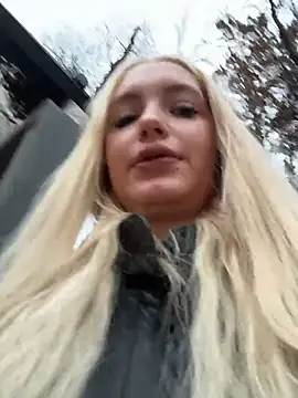 Snapshot of Milkyy_wway chatting on November 1, 2025, 6:19 am Milkyy wway online show from November 1, 2025, 6:19 am