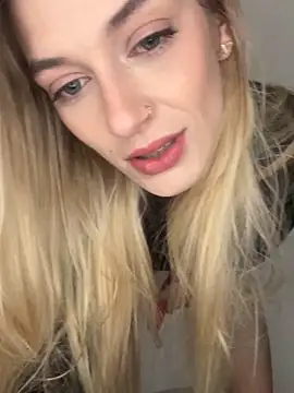 Lolitaxlola online show from February 20, 2026, 1:24 am