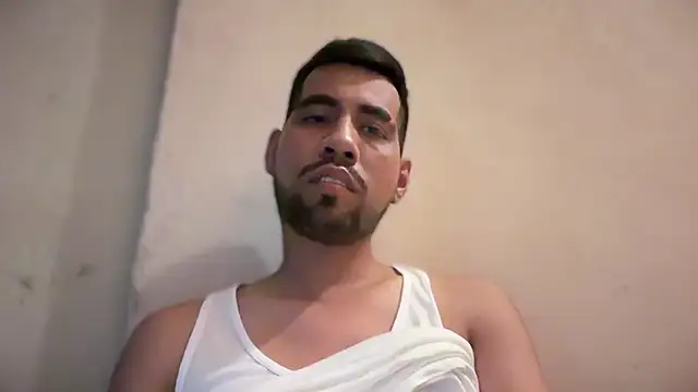Snapshot of EnriquePersian197 chatting on February 15, 2025, 8:56 pm EnriquePersian197 online show from February 15, 2025, 8:56 pm