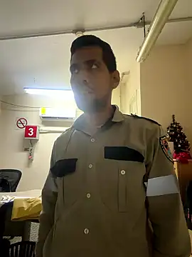 Snapshot of EnriquePersian197 chatting on January 7, 2026, 12:21 pm EnriquePersian197 online show from January 7, 2026, 12:21 pm