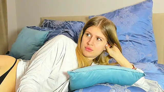 kirraa  online show from January 8, 2026, 7:42 pm