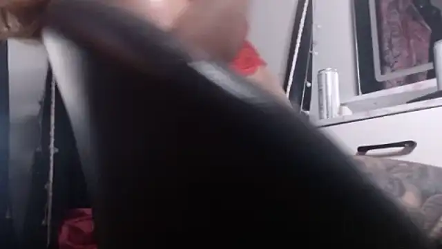 Lola69Rosexxx online show from March 22, 2025, 3:09 am