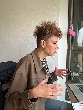 lavaldez online show from April 7, 2026, 10:39 am