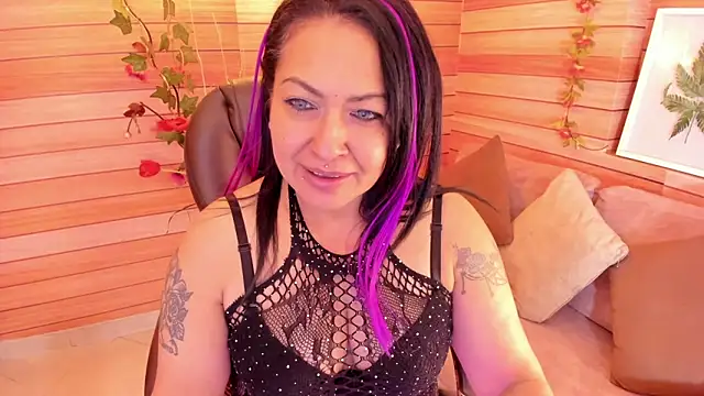 marien thomson  online show from February 27, 2025, 5:40 am