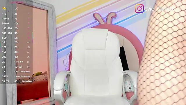 Evie Clark online show from February 12, 2025, 5:58 pm