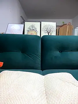 Snapshot of Milk-babier chatting on October 17, 2025, 3:54 am Milk-babier online show from October 17, 2025, 3:54 am