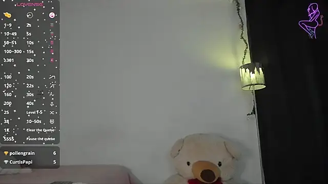 Snapshot of Lunadahia chatting on March 13, 2025, 6:56 pm Lunadahia online show from March 13, 2025, 6:56 pm