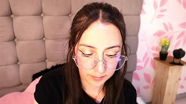 Snapshot of Sweet_Sammy_ chatting on October 17, 2025, 3:54 am Sweet Sammy online show from October 17, 2025, 3:54 am